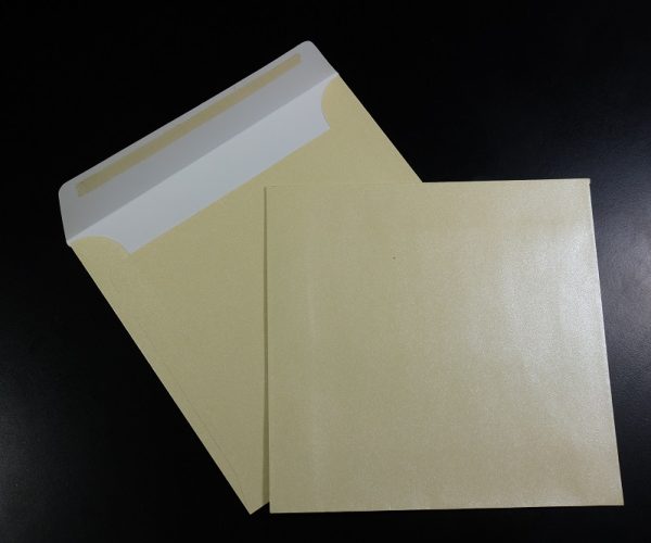 WALLET SHAPE 14.5X14.5CM ENVELOPE IVORY
