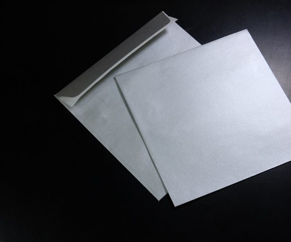 WALLET SHAPE 14.5X14.5CM ENVELOPE SILVER