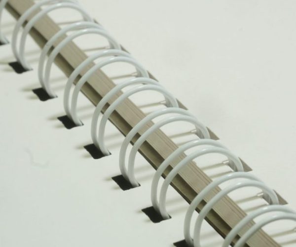 WHITE DRAWING PAD WITH RING(1)